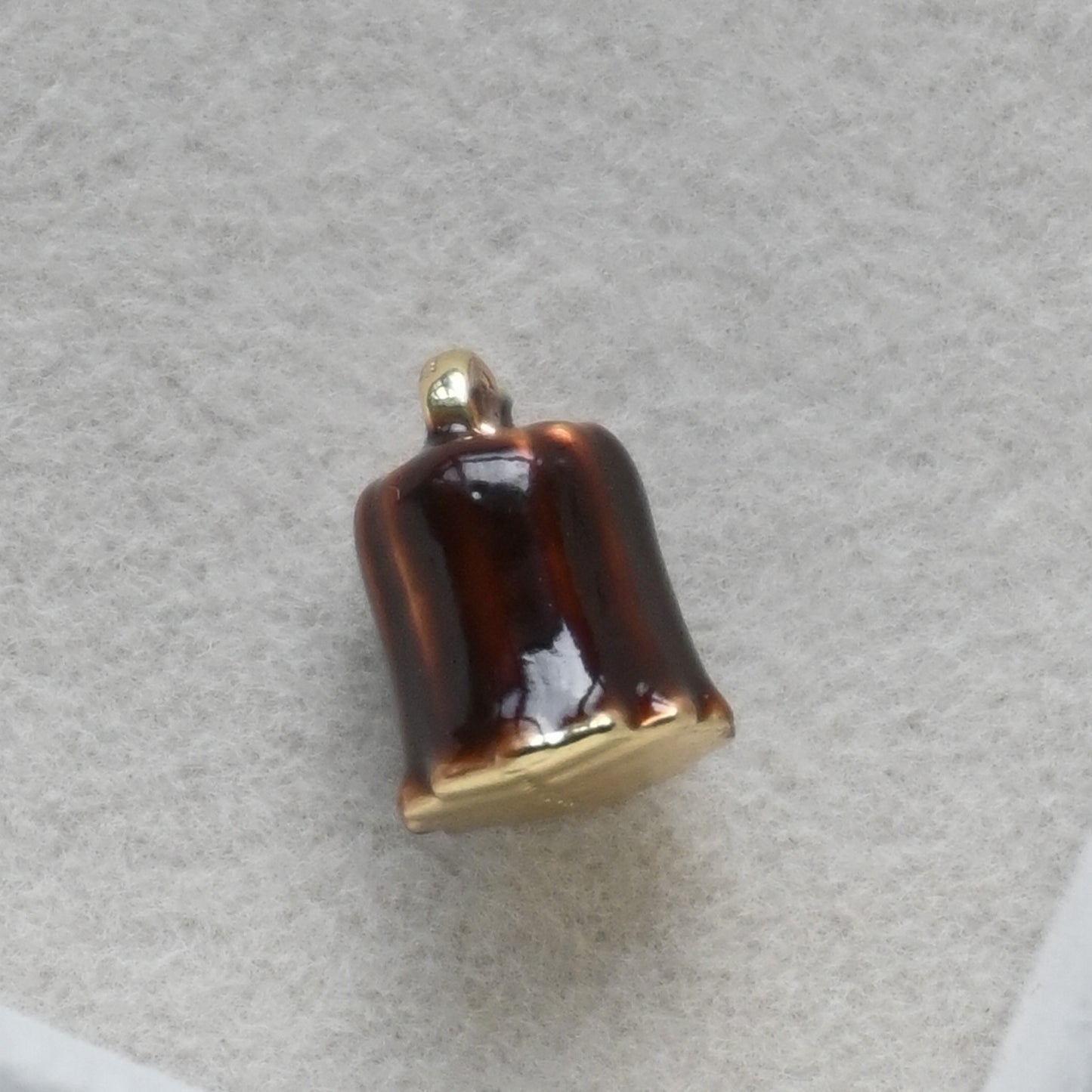 Canele Charm (Gold)