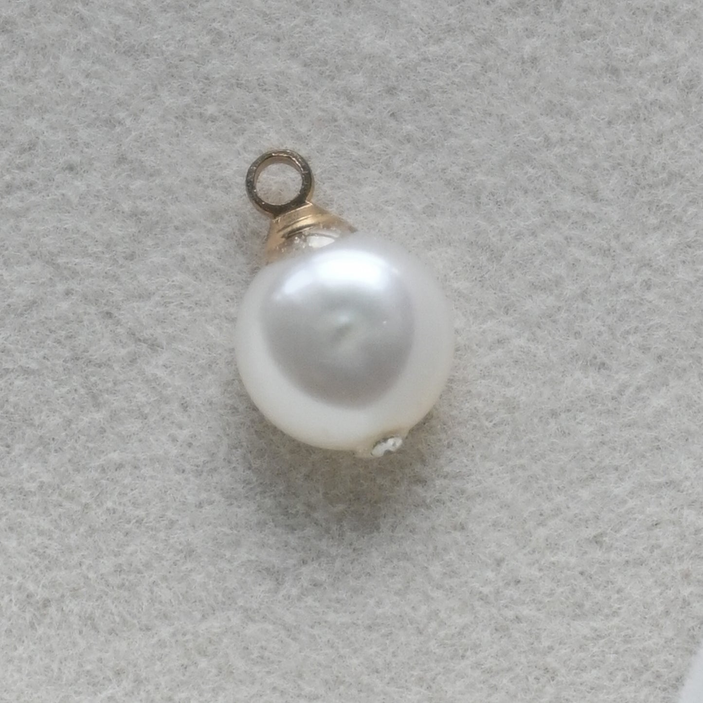 Pearl Charm (Gold)