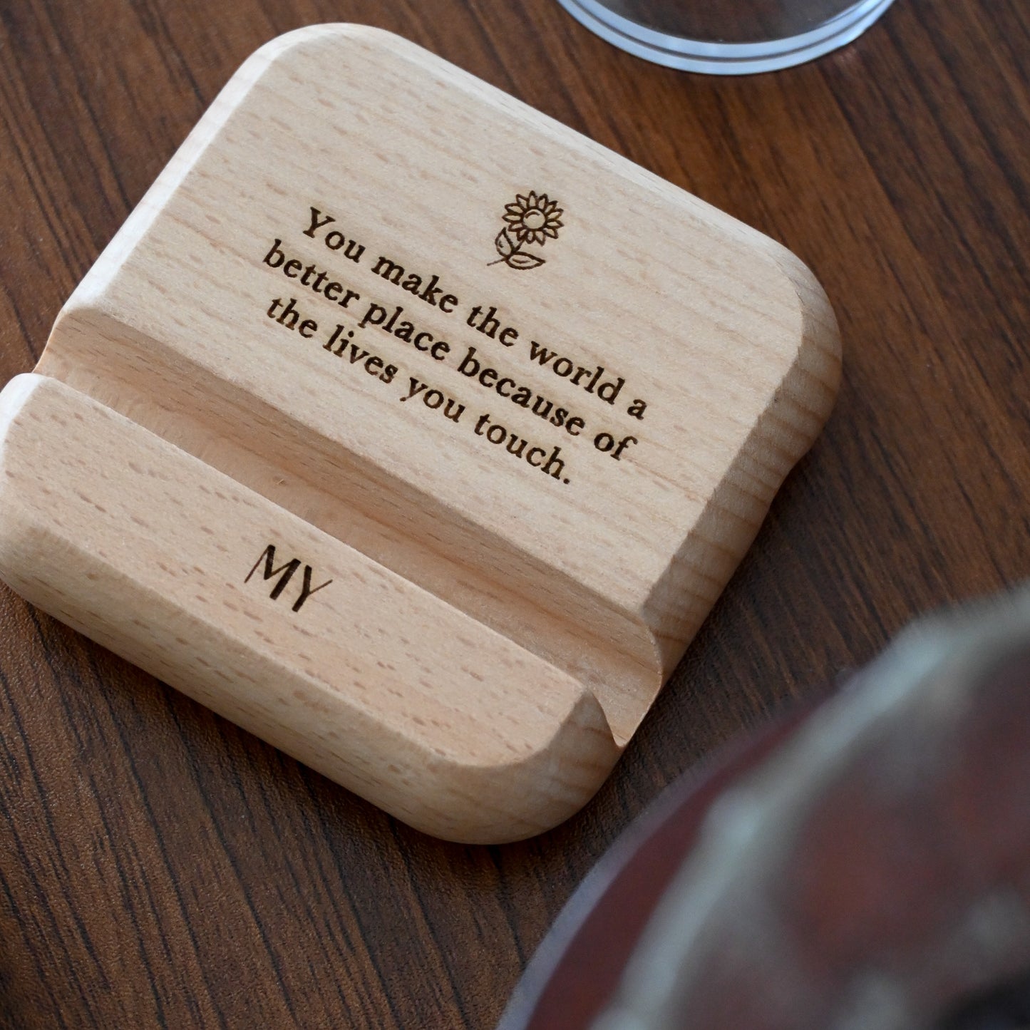 Nurses' Day Engraved Wooden Phone Stand