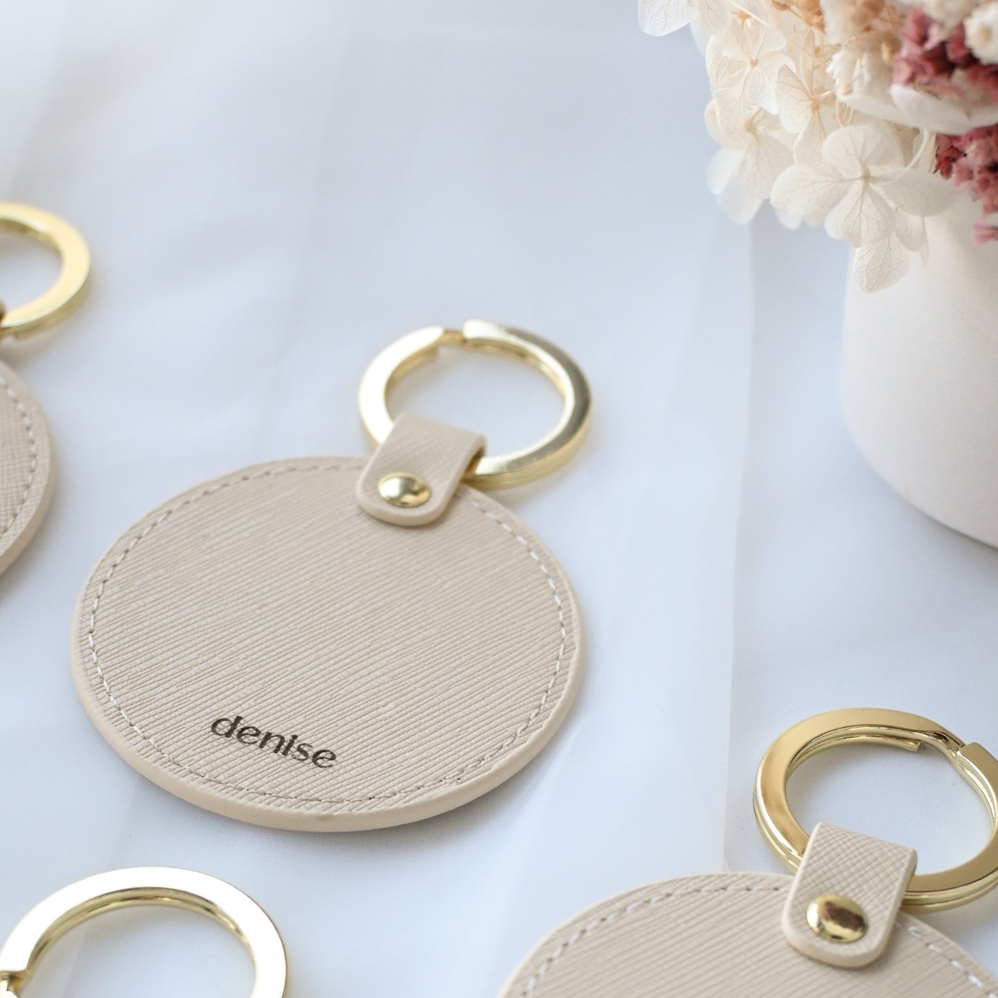 Personalised Leather Round Keychain (Cream)