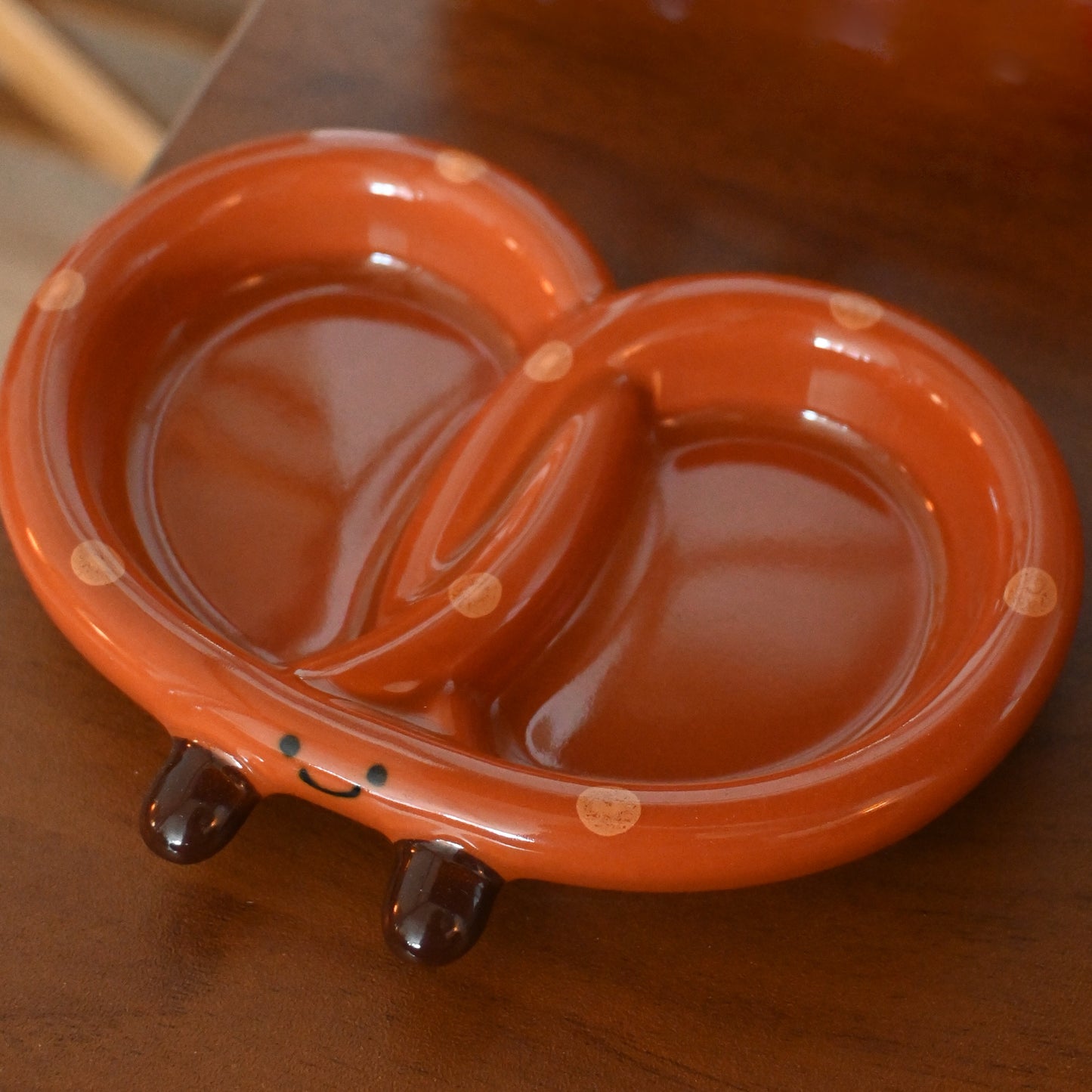 Pretzel Flat Dish