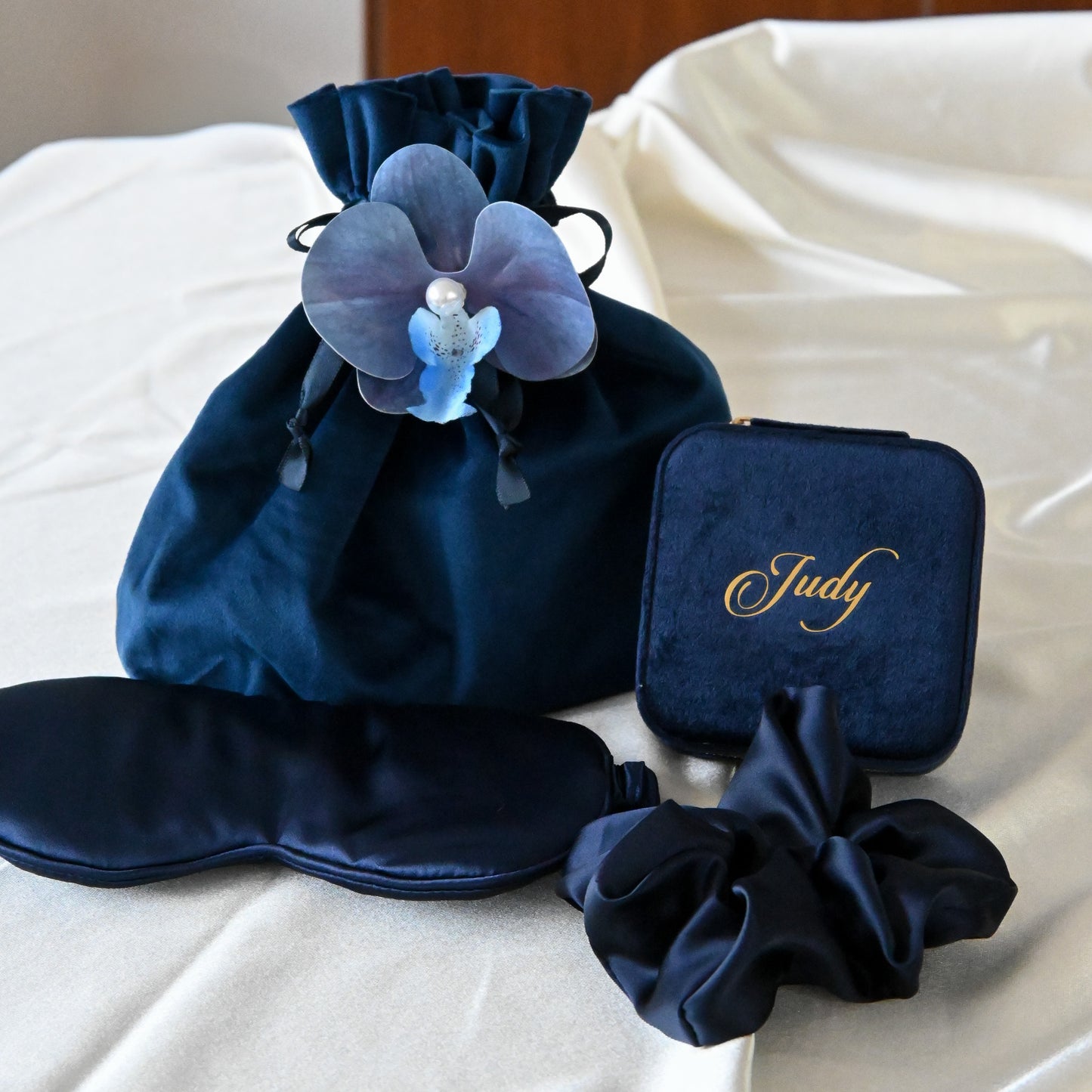 Personalised Bridesmaids Gift Set – Wrapped in Midnight Singapore