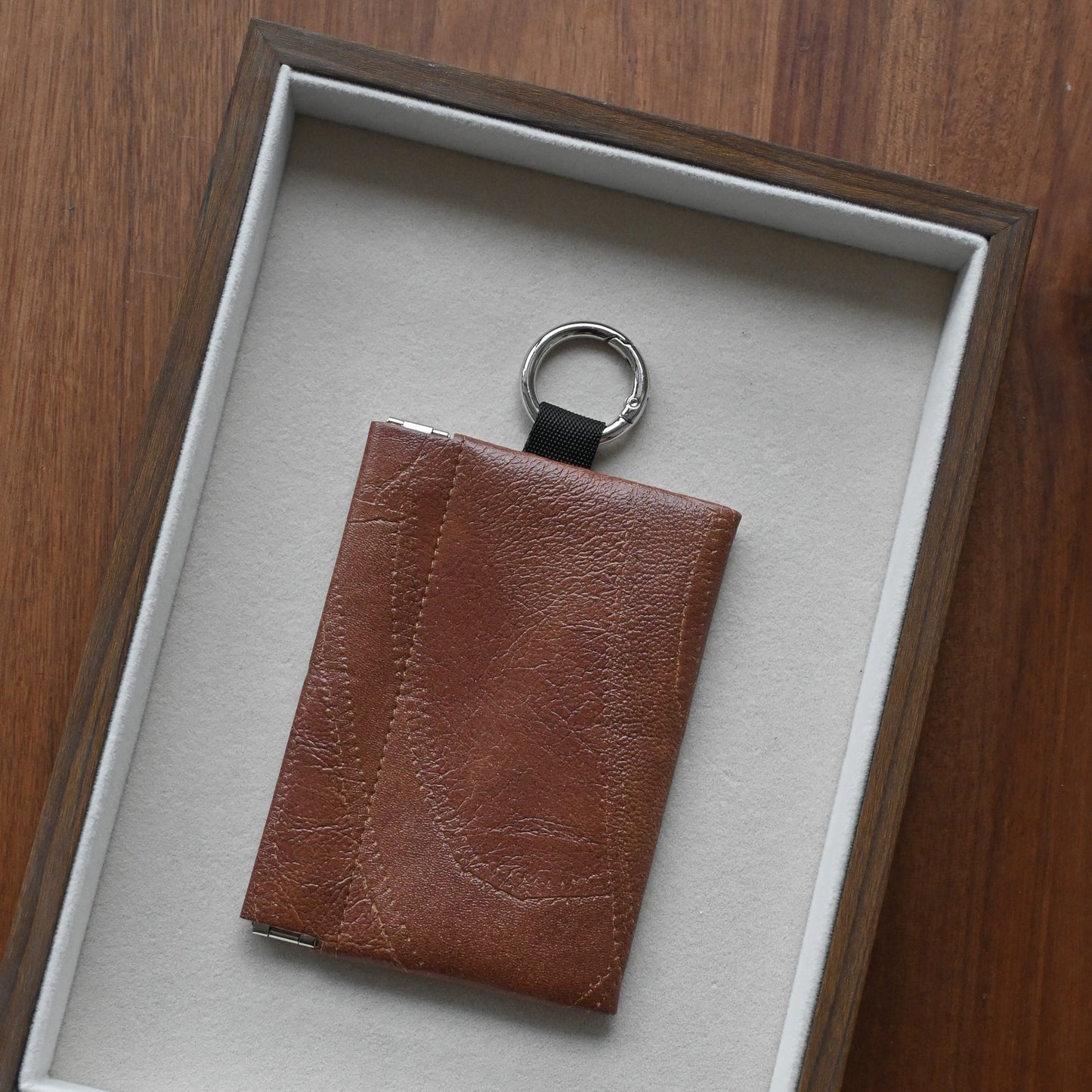 Magnetic Pouch (Brown)