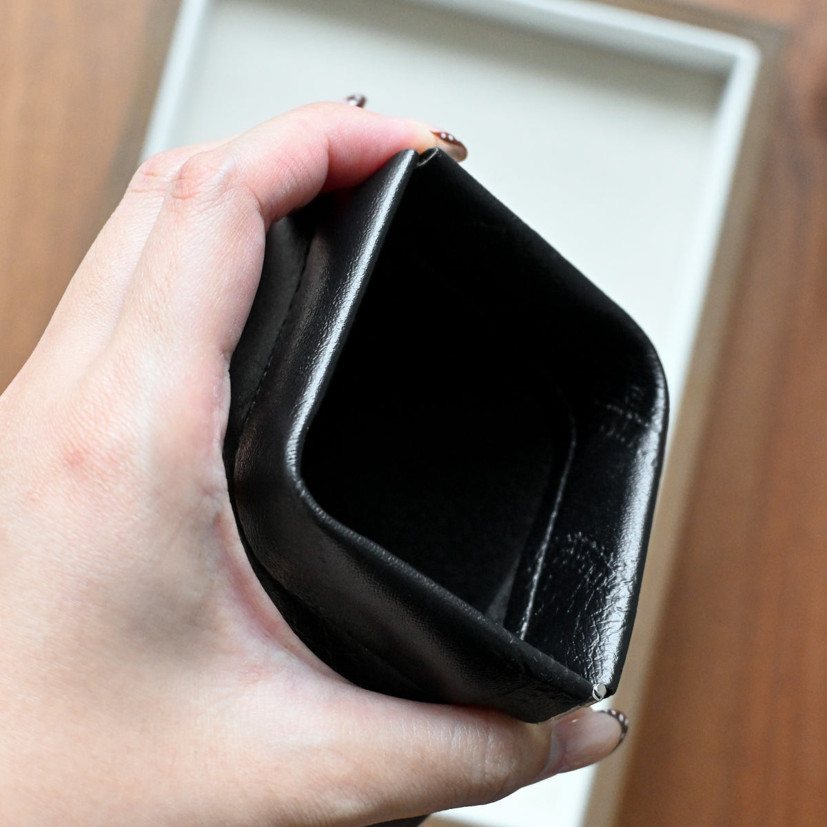 Magnetic Pouch (Black)