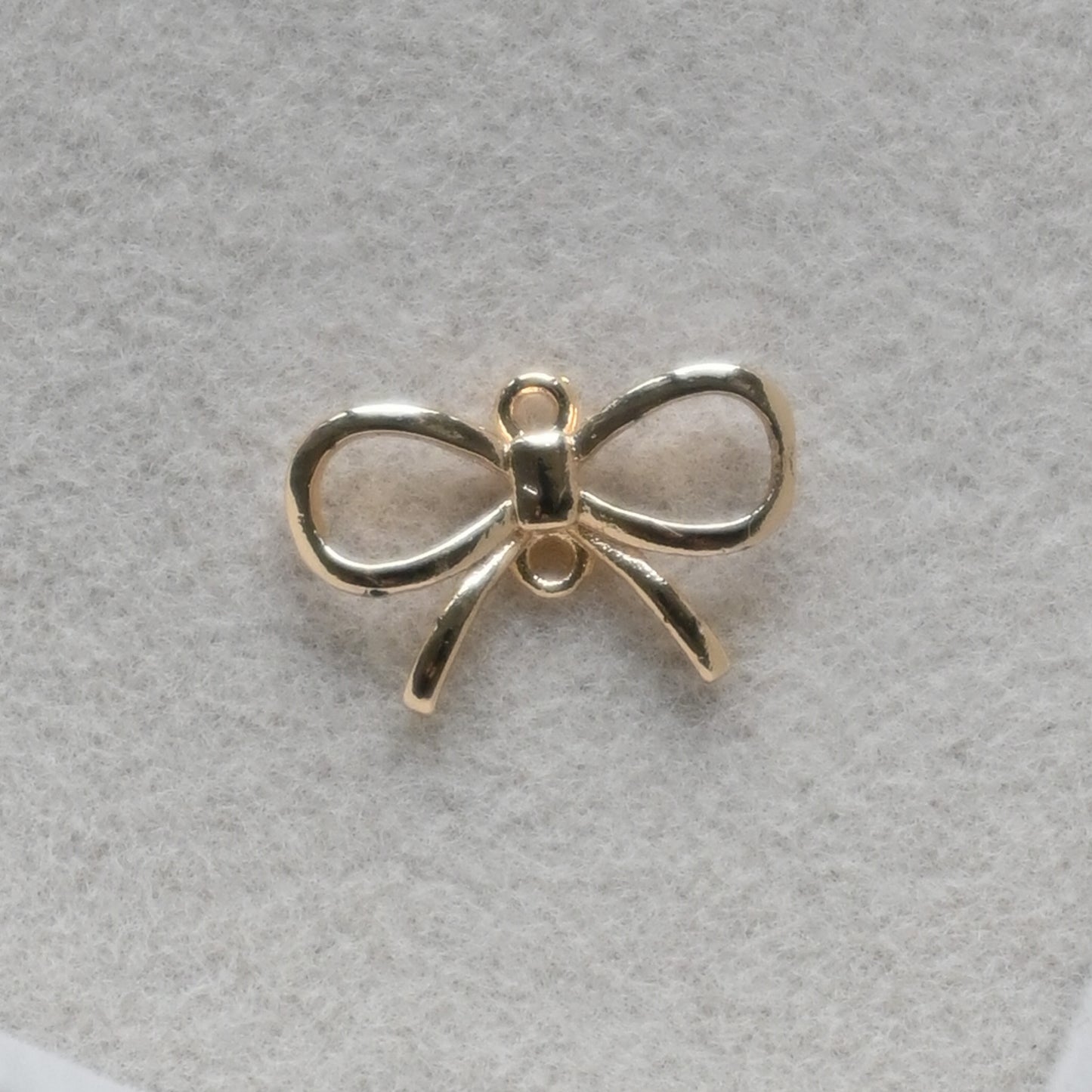 Ribbon Charm (Gold)